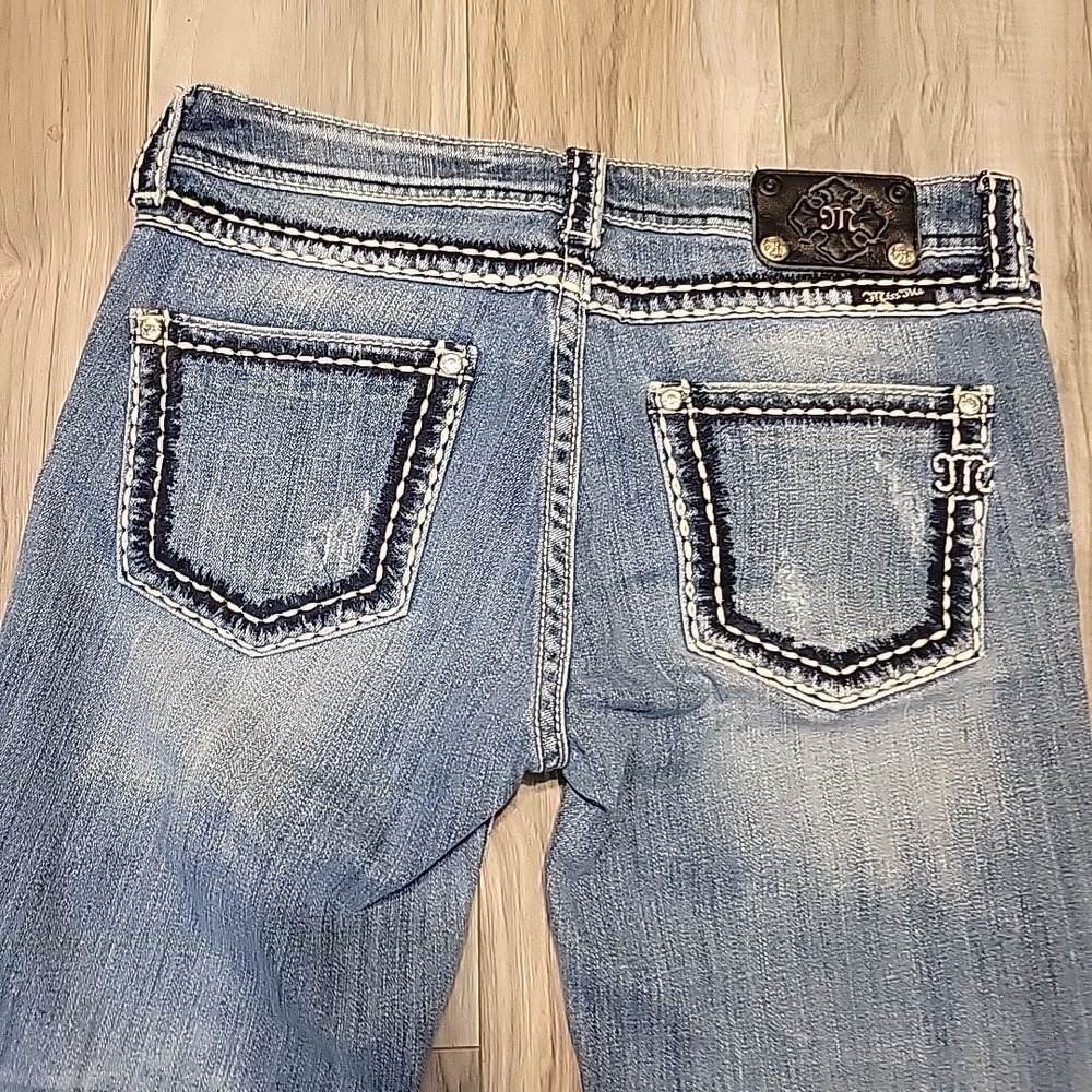 Miss Me Boyfriend Jeans Women 28 (32 Actual) Blue Denim Embroidered Pockets Crop